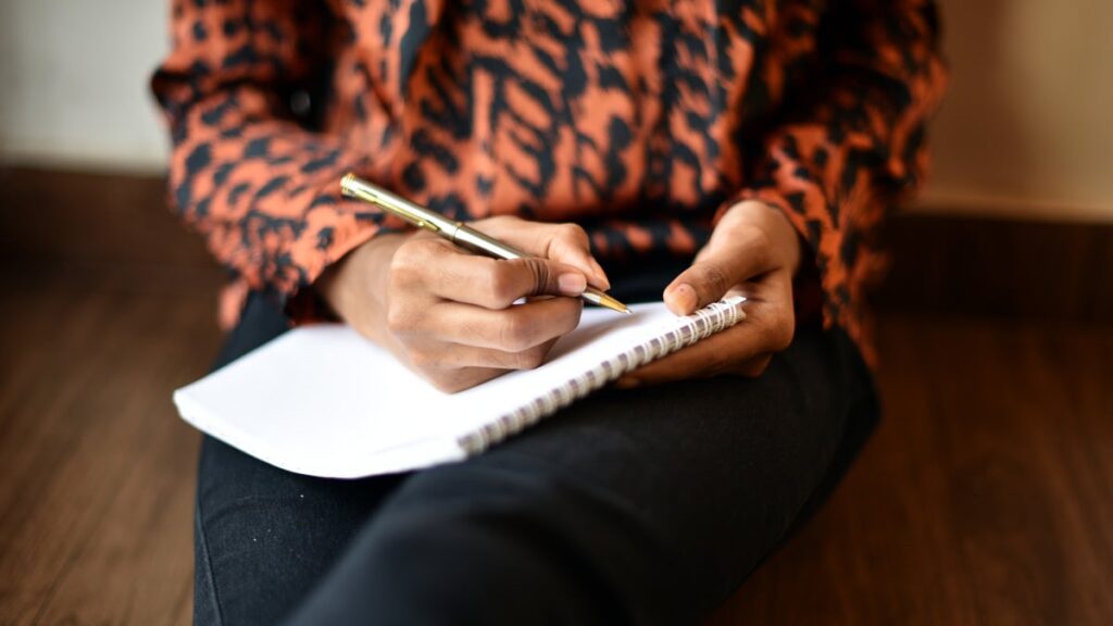 Pourquoi vous devriez tenir un journal : 6 façons scientifiques d'écrire vous gardent en bonne santé et heureux