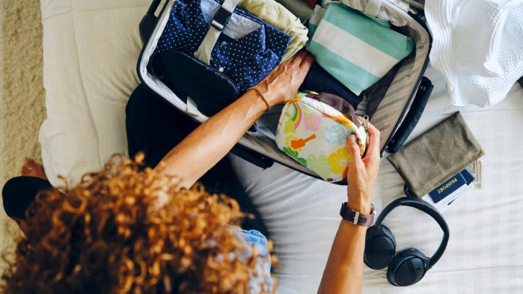 Prendre la route (ou le ciel) pour les vacances ?  N'oubliez pas d'emporter ces essentiels de bien-être