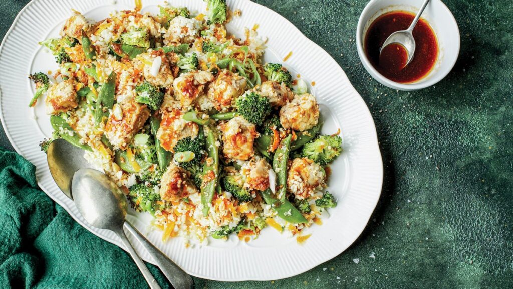 Prenez votre plaque de cuisson, car ce riz frit sans gluten est meilleur que les plats à emporter