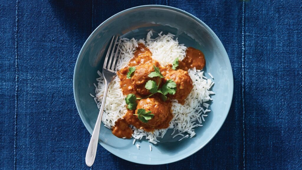 Si vous aimez le tikka masala, vous devez faire ces boulettes de viande de dinde Si vous aimez le tikka masala, vous devez faire ces boulettes de viande de dinde