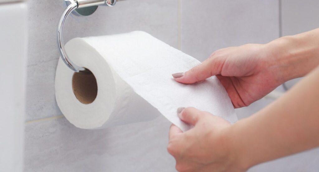 Vos habitudes de toilette sont-elles normales ou sont-elles le signe de problèmes de santé potentiels ?