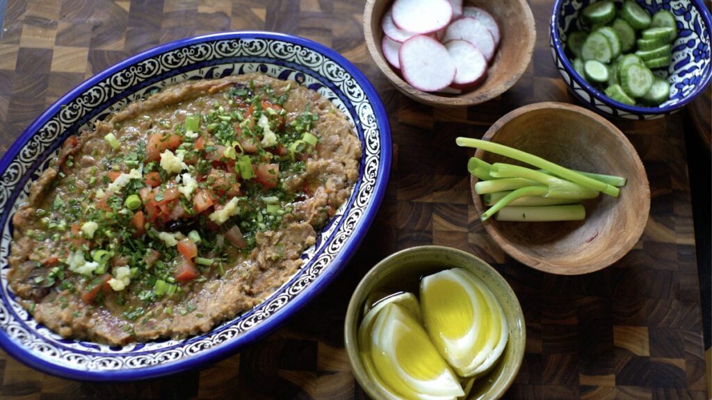 Cette ancienne trempette aux fèves va être votre nouvel aliment de base pour le petit-déjeuner