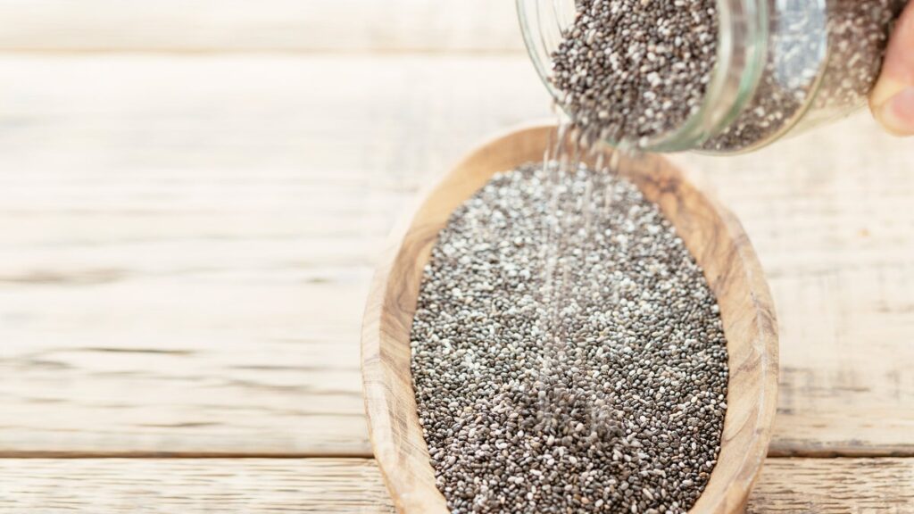 Les graines de chia pourraient être le prochain ingrédient clé pour vieillir avec grâce