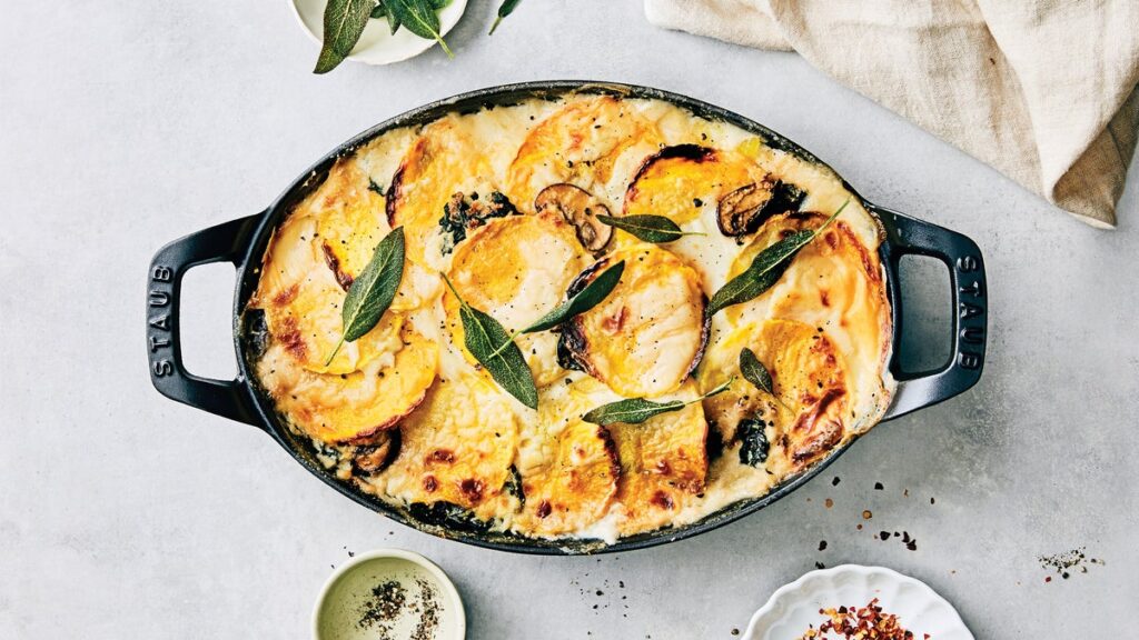 Lasagne à la courge musquée et béchamel de chou-fleur aux noix de cajou