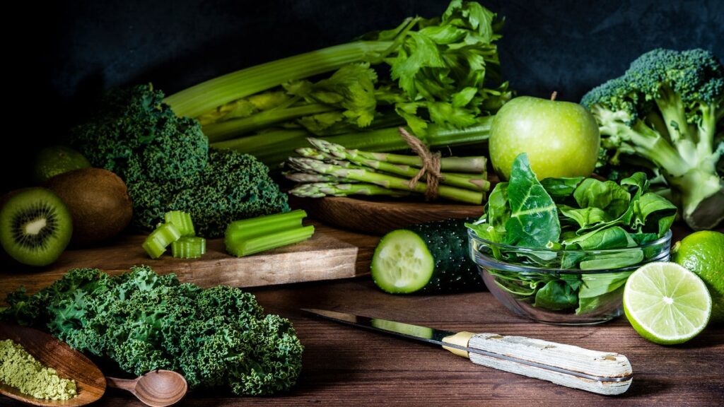 Refroidir les aliments à manger dans la chaleur