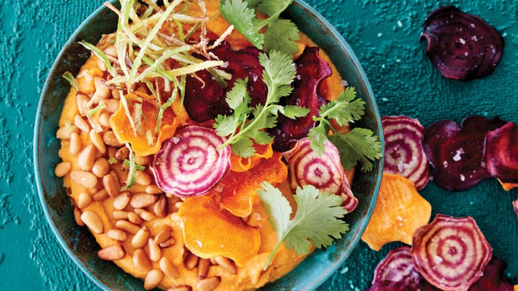 Bol de houmous à la patate douce