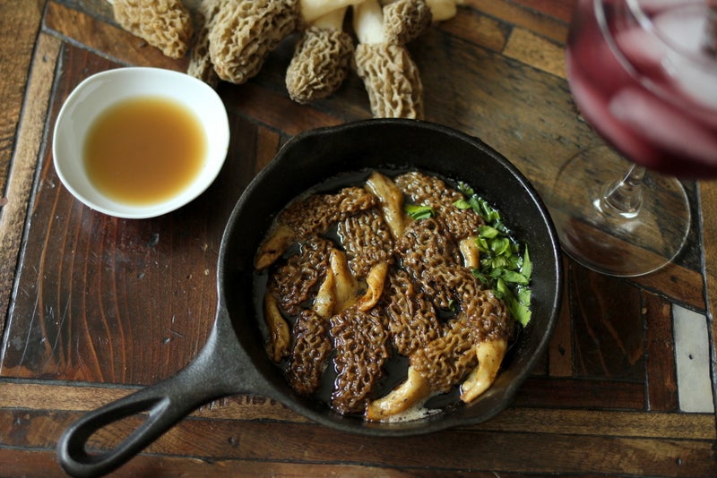 Morilles au beurre noisette