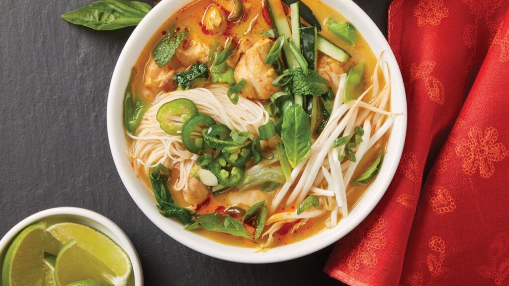Poulet Laksa avec nouilles de riz brun