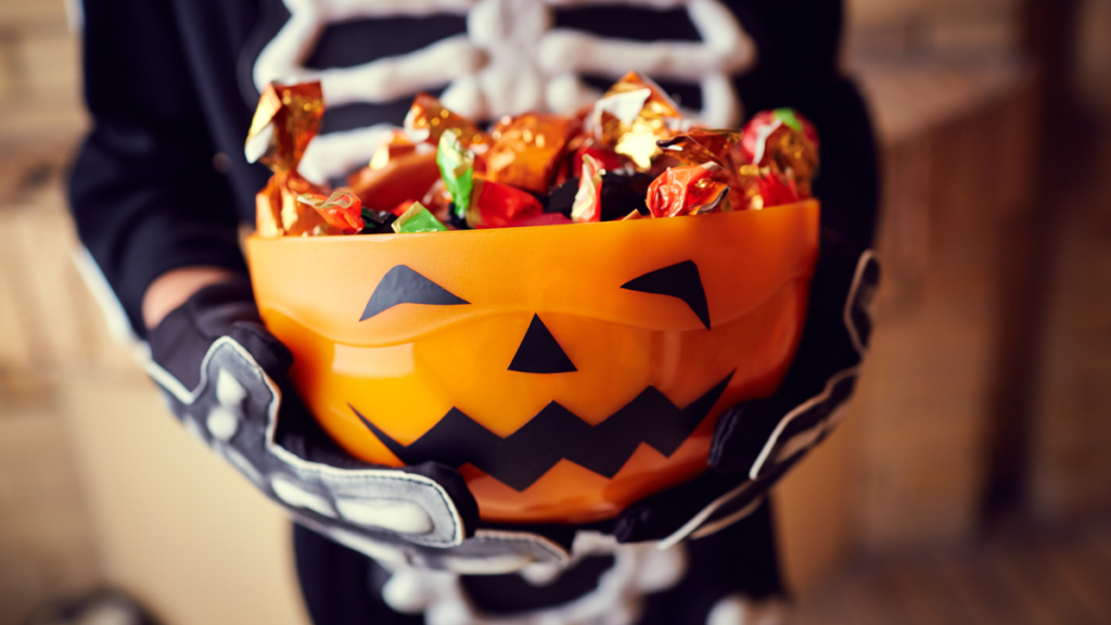 5 diététistes pédiatriques partagent leurs conseils pour gérer les bonbons d'Halloween