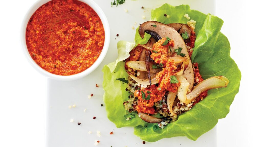 Coupes de laitue portobello avec sauce Romesco Ahiflower