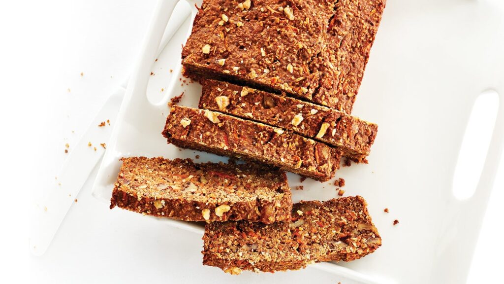 Pain de petit déjeuner aux carottes et aux noix sans gluten