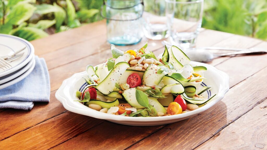 Carpaccio de Courgettes aux Haricots Blancs, Basilic & Pignons de Pin