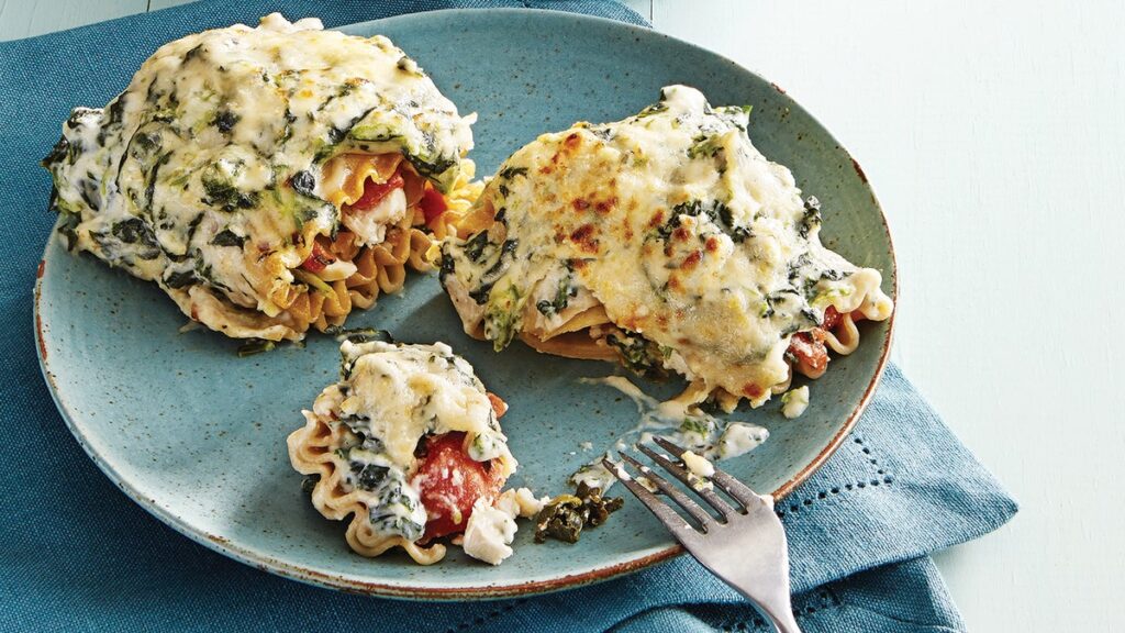 Rouleaux de lasagne crémeux au poulet et aux épinards