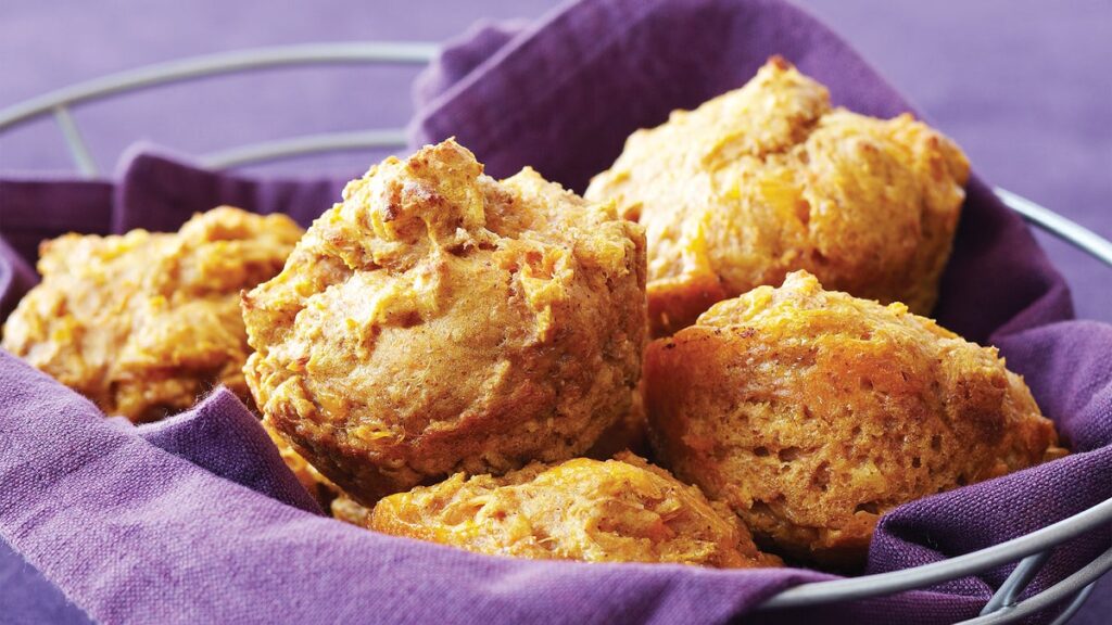 Muffins aux patates douces et chipotle au cheddar