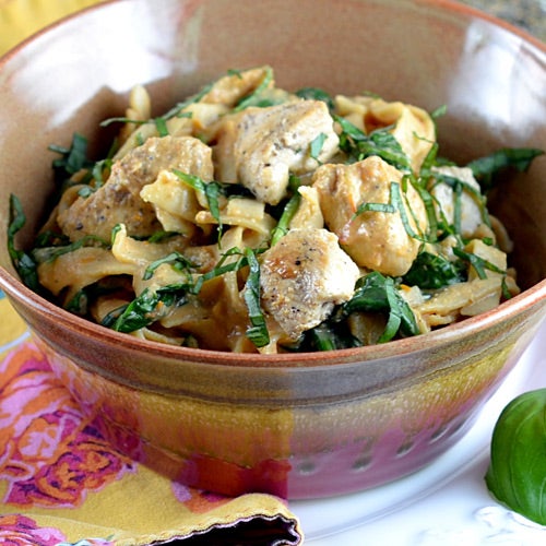 Pâtes aux tomates séchées et au poulet