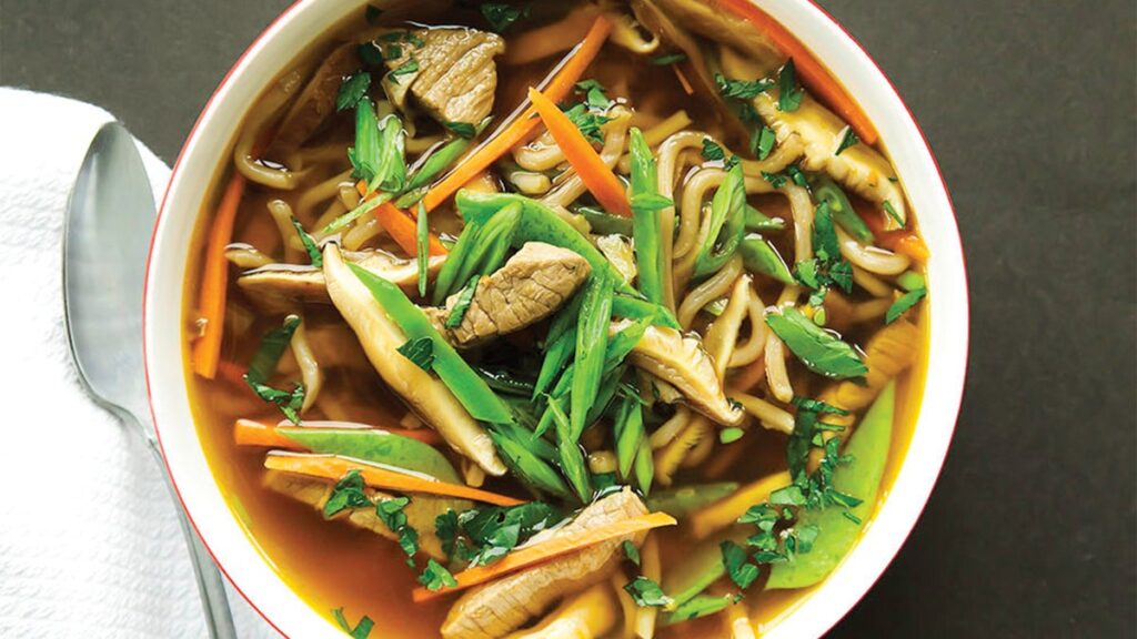 Soupe de nouilles épicée au boeuf