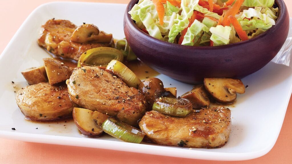 Filet de porc braisé au soja avec salade de chou à la lime