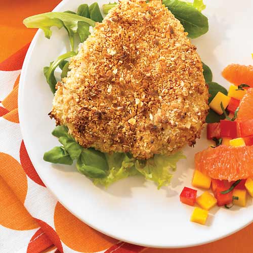 Poulet thaï épicé avec salsa à la mangue et aux agrumes