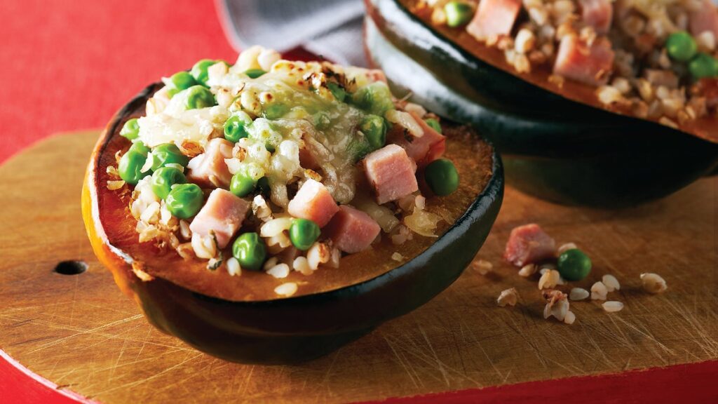 Courge poivrée farcie au jambon et à la suisse