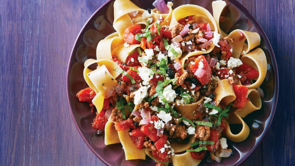 Pappardelle avec sauce à la viande épicée