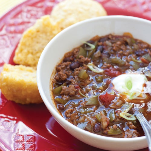 Chili au bœuf et expresso avec crème de cayenne