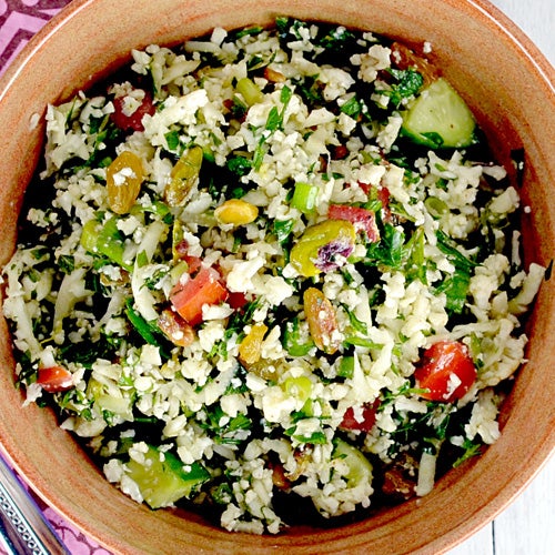 Taboulé de chou-fleur aux raisins secs et pistaches